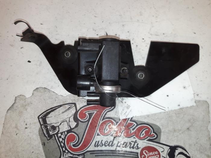 Używane Pompa EGR Peugeot 206 (2A/C/H/J/S) 2.0 XS,XT HDi Cena na żądanie oferowane przez Autodemontage Joko B.V.