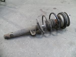 Used Front shock absorber rod, left BMW 3 serie (E46/4) 316i Price on request offered by Autodemontage Joko B.V.