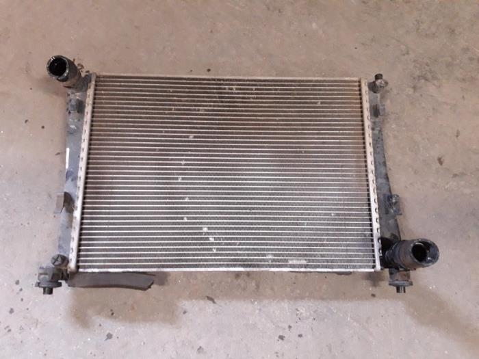 Gebrauchte Kühler Ford Fiesta 5 (JD/JH) 1.4 16V Preis auf Anfrage angeboten von Autodemontage Joko B.V.