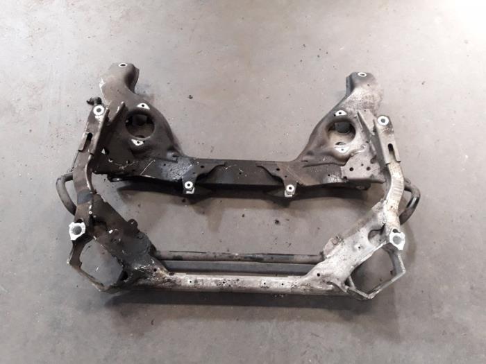 Gebrauchte Unterrahmen BMW 1 serie (E87/87N) 118d 16V Preis auf Anfrage angeboten von Autodemontage Joko B.V.