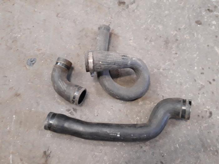 Gebrauchte Intercooler Schlauch Opel Astra H (L48) 1.3 CDTI 16V Ecotec Preis auf Anfrage angeboten von Autodemontage Joko B.V.