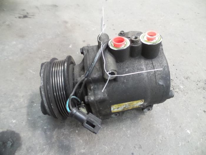 Usagé Pompe clim Ford Mondeo III 2.5 V6 24V Prix sur demande proposé par Autodemontage Joko B.V.