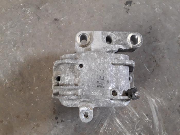 Used Engine mount Volkswagen Passat Variant (3C5) 1.4 TSI 16V EcoFuel Price on request offered by Autodemontage Joko B.V.