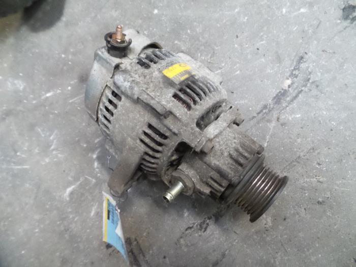 Gebrauchte Dynamo Landrover Freelander Hard Top 2.0 di Preis auf Anfrage angeboten von Autodemontage Joko B.V.