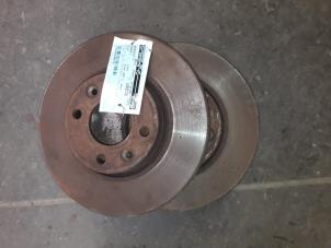Used Front brake disc Renault Clio III (BR/CR) 1.5 dCi 70 Price on request offered by Autodemontage Joko B.V.
