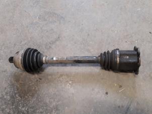 Used Front drive shaft, left Audi A6 (C6) 2.0 TDI 16V Price on request offered by Autodemontage Joko B.V.