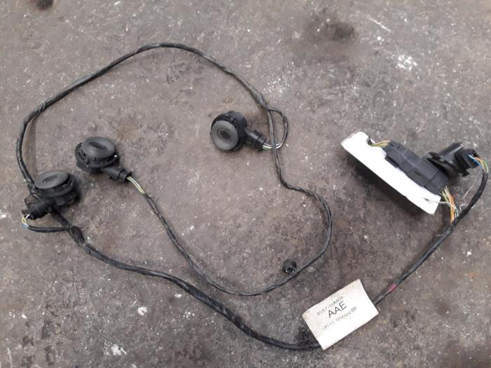 Usados Sensor PDC Ford Fiesta 6 (JA8) 1.4 TDCi Precio de solicitud ofrecido por Autodemontage Joko B.V.