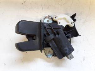 Used Tailgate lock mechanism Audi A6 (C6) 2.0 TDI 16V Price on request offered by Autodemontage Joko B.V.