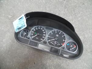 Used Instrument panel BMW 3 serie (E46/4) 330i 24V Price on request offered by Autodemontage Joko B.V.