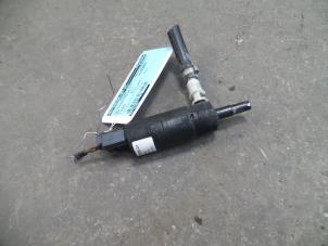 Used Windscreen washer pump BMW 3 serie (E46/4) 330i 24V Price on request offered by Autodemontage Joko B.V.