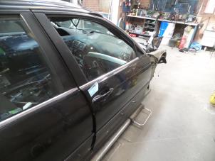 Used Front door 4-door, right BMW 3 serie (E46/4) 330i 24V Price on request offered by Autodemontage Joko B.V.