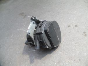 Pullairpumpe van een BMW 3 serie (E46/4) 330i 24V 2004