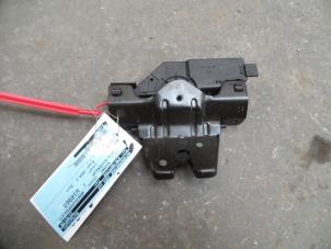 Used Tailgate lock mechanism BMW 3 serie (E46/4) 330i 24V Price on request offered by Autodemontage Joko B.V.