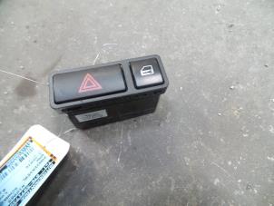Used Panic lighting switch BMW 3 serie (E46/4) 330i 24V Price on request offered by Autodemontage Joko B.V.