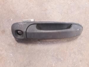 Used Front door handle 4-door, right Jeep Cherokee/Liberty (KJ) 3.7 V6 24V Price on request offered by Autodemontage Joko B.V.