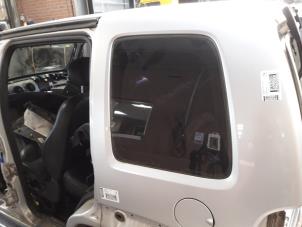 Used Extra window 4-door, left Jeep Cherokee/Liberty (KJ) 3.7 V6 24V Price on request offered by Autodemontage Joko B.V.