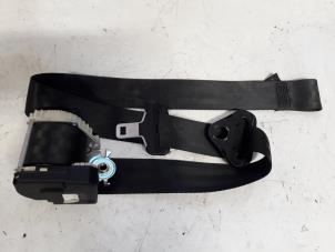 Used Front seatbelt, right Renault Twingo II (CN) 1.2 16V Price on request offered by Autodemontage Joko B.V.