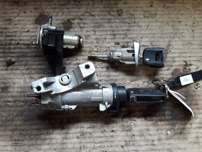 Set of cylinder locks (complete) from a Volkswagen Polo Fun 1.2 12V 2004