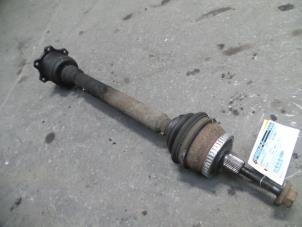 Used Front drive shaft, right Volkswagen Passat Variant Syncro/4Motion (3B5) 1.9 TDI 110 Syncro Price on request offered by Autodemontage Joko B.V.