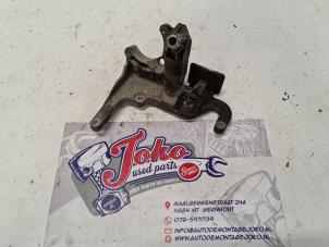 Used Engine mount Ford Focus 3 1.6 TDCi 95 Price on request offered by Autodemontage Joko B.V.