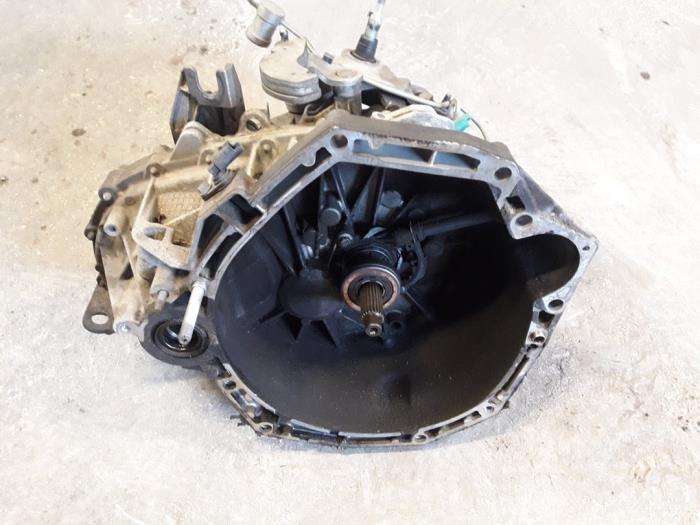 Gebrauchte Getriebe Renault Scénic II (JM) 1.5 dCi 105 Preis auf Anfrage angeboten von Autodemontage Joko B.V.