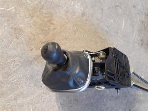 Used Gear stick Renault Scénic II (JM) 1.5 dCi 105 Price on request offered by Autodemontage Joko B.V.