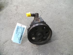 Used Power steering pump Ford Focus 1 1.4 16V Price on request offered by Autodemontage Joko B.V.