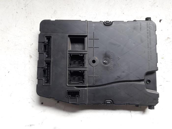 Used Body control computer Renault Scénic II (JM) 1.5 dCi 105 Price on request offered by Autodemontage Joko B.V.