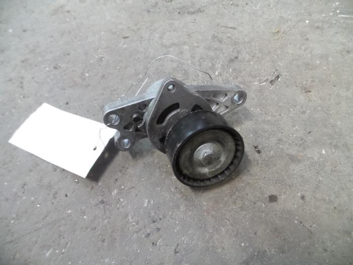 Usados Rodillo tensor correa múltiple Peugeot 206 (2A/C/H/J/S) 1.4 XR,XS,XT,Gentry Precio de solicitud ofrecido por Autodemontage Joko B.V.