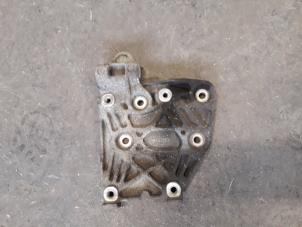 Used Air conditioning bracket Nissan Micra (K11) 1.3 LX,SLX 16V Price on request offered by Autodemontage Joko B.V.