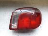 Taillight, right from a Toyota Yaris (P1), 1999 / 2005 1.0 16V VVT-i, Hatchback, Petrol, 998cc, 50kW (68pk), FWD, 1SZFE, 1999-04 / 2005-09, SCP10 1999