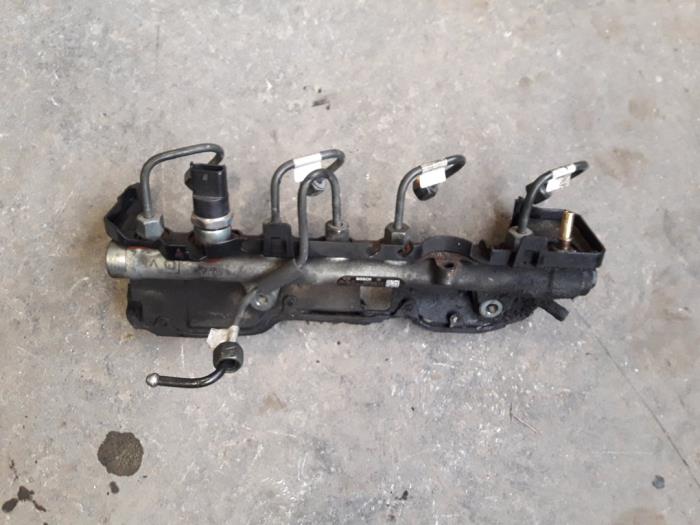 Gebrauchte Dieselleitung Set Renault Laguna II Grandtour (KG) 1.9 dCi 110 Preis auf Anfrage angeboten von Autodemontage Joko B.V.