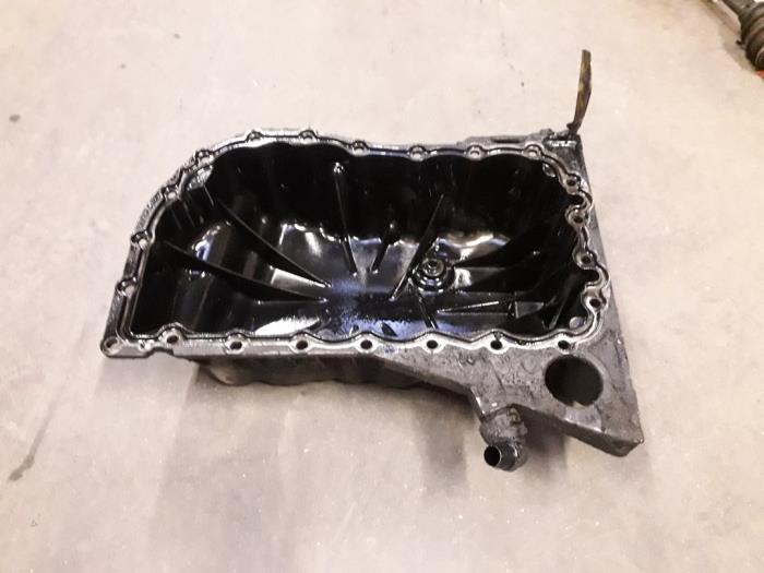 Gebrauchte Ölwanne Renault Laguna II Grandtour (KG) 1.9 dCi 110 Preis auf Anfrage angeboten von Autodemontage Joko B.V.