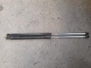 Used Rear gas strut, left Renault Laguna II Grandtour (KG) 1.9 dCi 110 Price on request offered by Autodemontage Joko B.V.