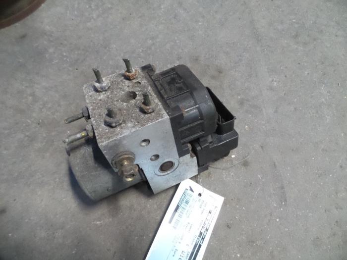 Używane Pompa ABS Rover 45 1.8 16V Cena na żądanie oferowane przez Autodemontage Joko B.V.