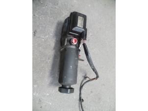 Used Power steering pump Mercedes A (W168) 1.4 A-140 Price on request offered by Autodemontage Joko B.V.