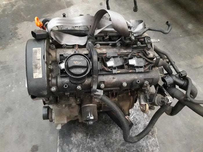 Engine from a Seat Ibiza III (6L1) 1.4 16V 100 2004