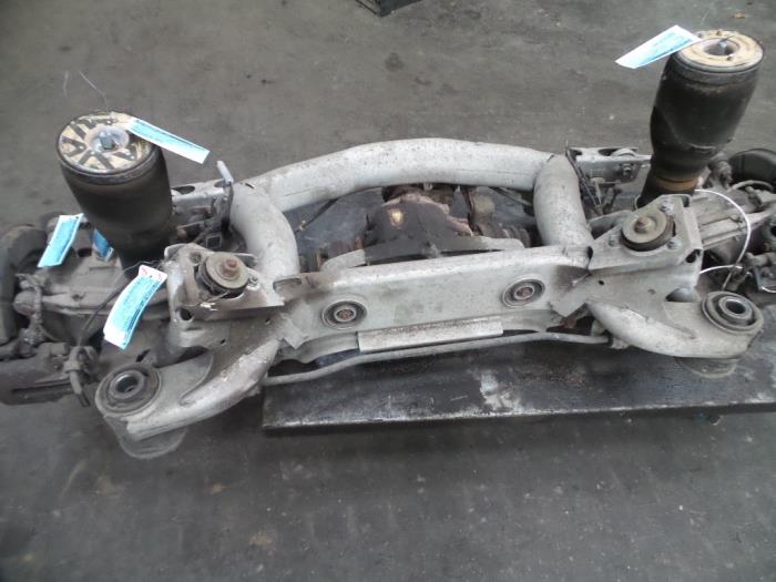 Usados Subchasis BMW 5 serie Touring (E39) 523i 24V Precio de solicitud ofrecido por Autodemontage Joko B.V.