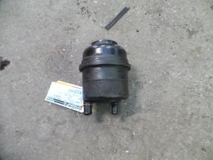 Used Power steering fluid reservoir BMW 5 serie Touring (E39) 523i 24V Price on request offered by Autodemontage Joko B.V.