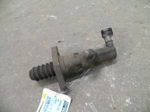 Used Clutch slave cylinder Volkswagen Caddy III (2KA,2KH,2CA,2CH) 1.6 TDI 16V Price on request offered by Autodemontage Joko B.V.