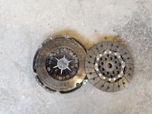 Used Pressure plate Saab 9-5 (YS3E) 1.9 TiD 16V Price on request offered by Autodemontage Joko B.V.