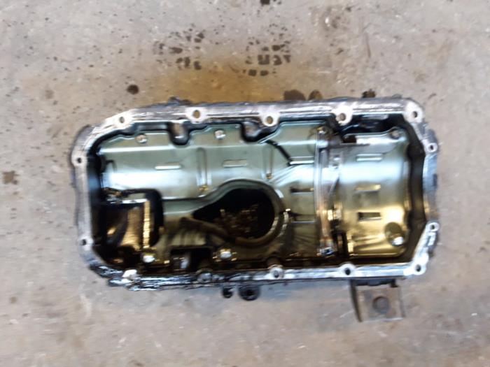 Usagé Couvercle carter Saab 9-5 (YS3E) 1.9 TiD 16V Prix sur demande proposé par Autodemontage Joko B.V.