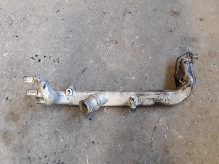 Begagnade Vattenrör Saab 9-5 (YS3E) 1.9 TiD 16V Pris på förfrågan erbjuds av Autodemontage Joko B.V.