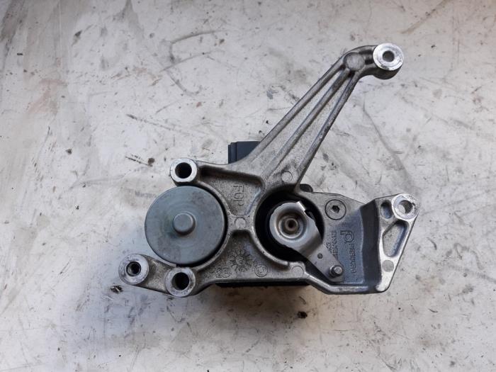 Begagnade Vortexventilmotor Saab 9-5 (YS3E) 1.9 TiD 16V Pris på förfrågan erbjuds av Autodemontage Joko B.V.