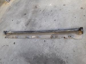 Used Side skirt, right Saab 9-5 (YS3E) 1.9 TiD 16V Price on request offered by Autodemontage Joko B.V.
