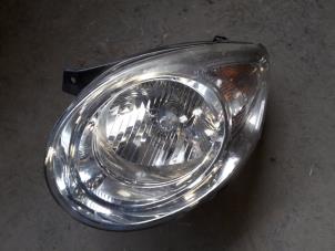 Used Headlight, left Kia Picanto (BA) 1.0 12V Price on request offered by Autodemontage Joko B.V.