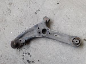 Used Front lower wishbone, left Kia Picanto (TA) 1.0 12V Price on request offered by Autodemontage Joko B.V.