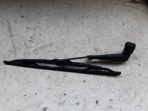 Used Rear wiper arm Chevrolet Aveo (250) 1.2 16V Price on request offered by Autodemontage Joko B.V.