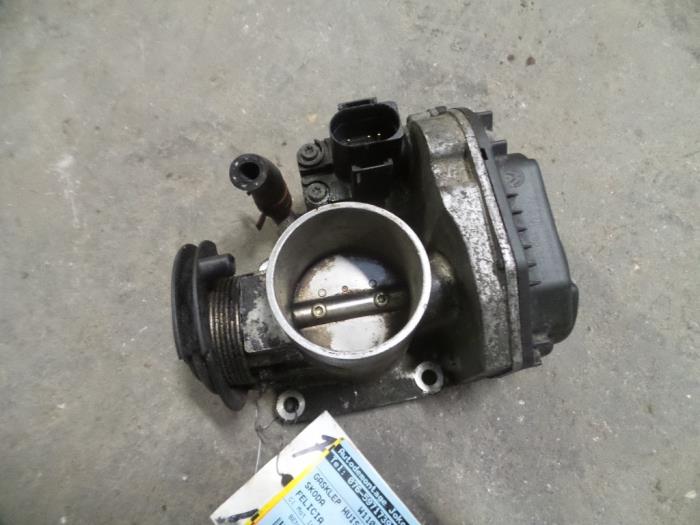 Gebrauchte Drosselklappengehäuse Skoda Felicia II (6U1) 1.6 Preis auf Anfrage angeboten von Autodemontage Joko B.V.