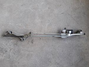 Used Wiper mechanism Mercedes B (W245,242) 2.0 B-180 CDI 16V Price on request offered by Autodemontage Joko B.V.